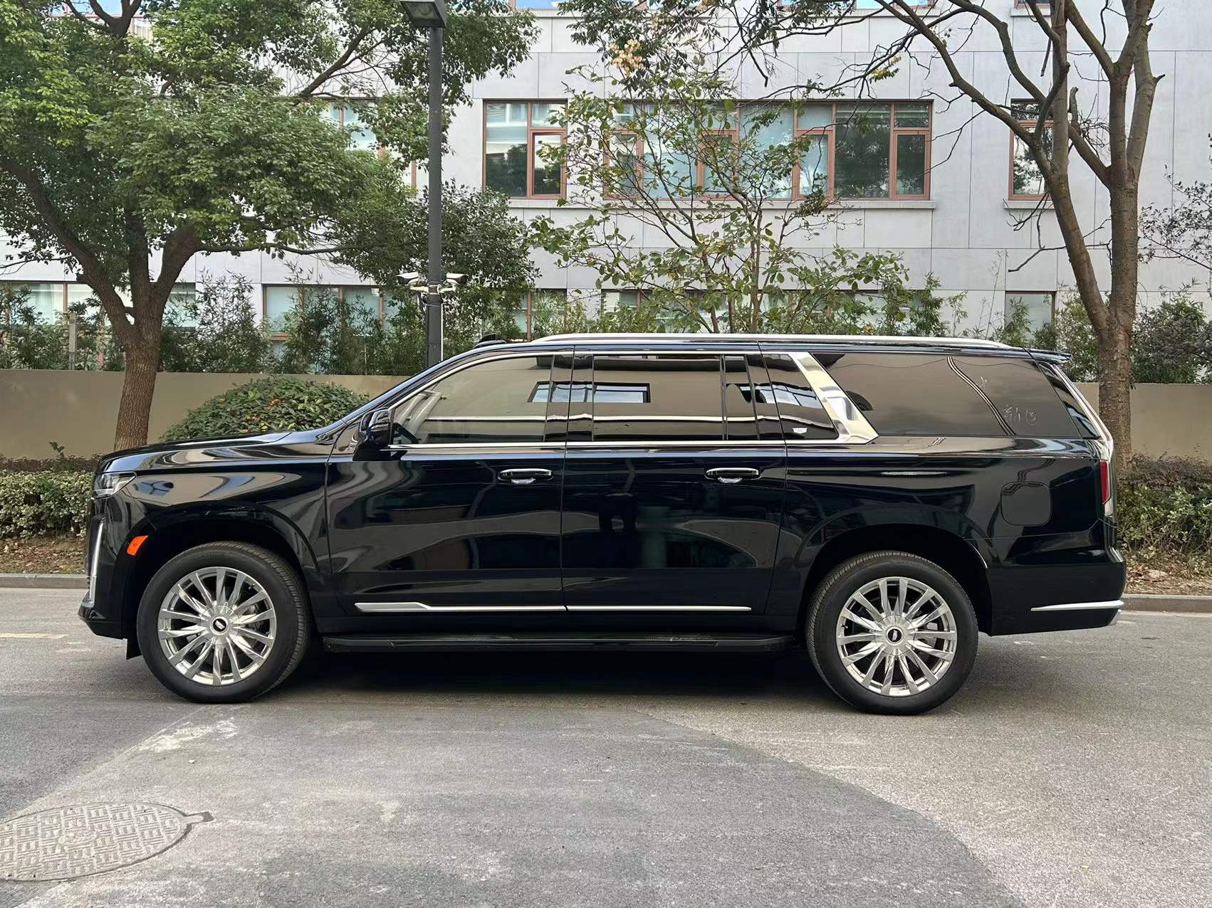 凯迪拉克 凯雷德